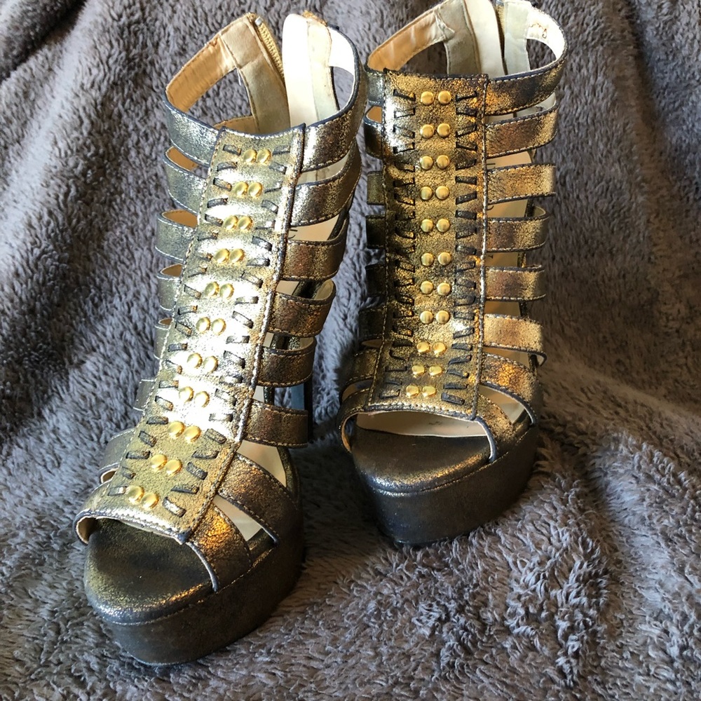 Paper fox gladiator shoes